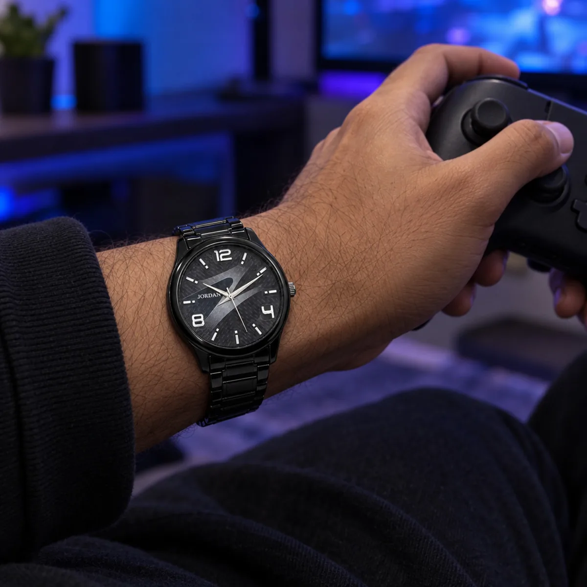 Stealth Arc Black, wrist
