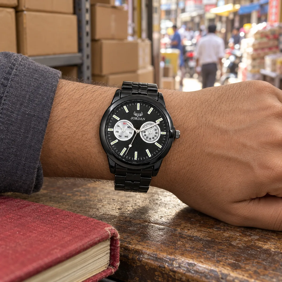 Stealth Day Black, wrist