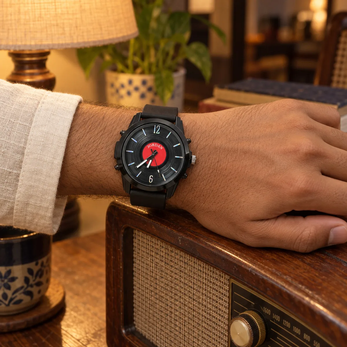 Vinyl Red, wrist